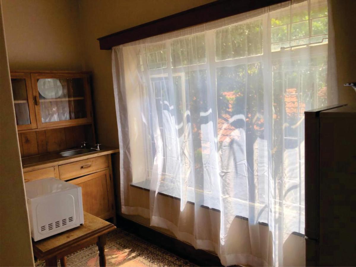 Beesdam Guesthouse Potchefstroom Bagian luar foto